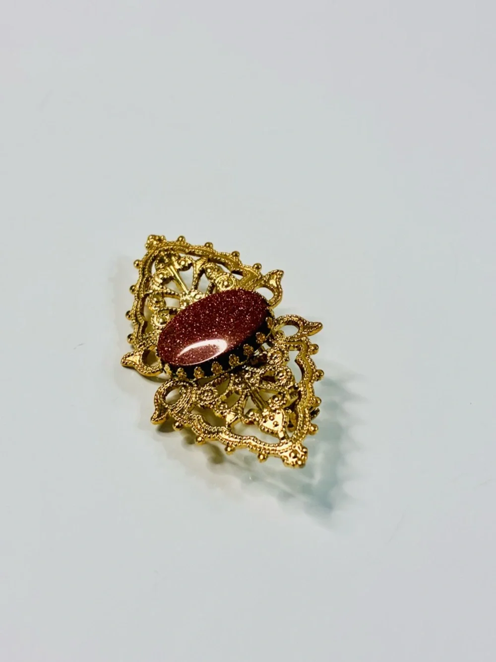 VTG Gold Stone Butterfly Filigree Brooch Ornate Sparkling Everyday Elegant EUC